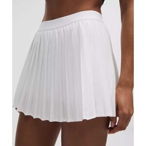 Lululemon Varsity Pleated Tennis Skirt White Built-in Shorts Ball Pocket Size 2